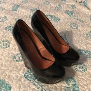 Aldo black wedge heels